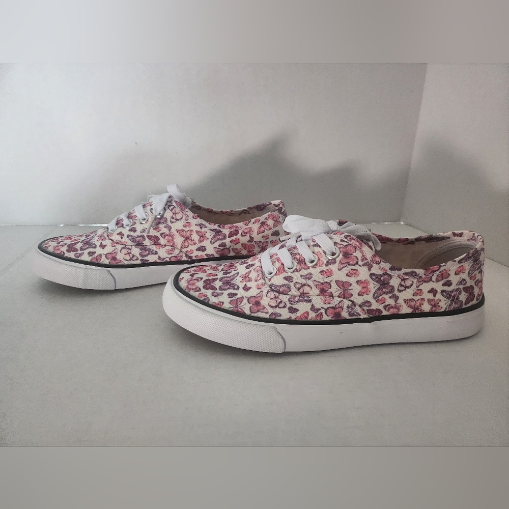 Isaac Mizrahi White and Pink Sneakers with Playful Design